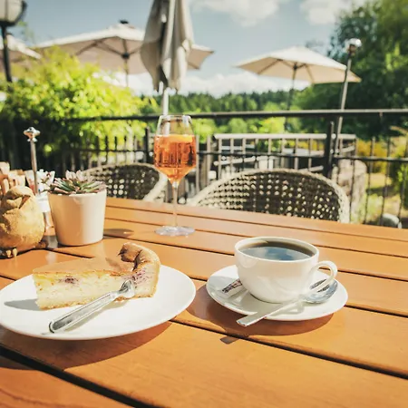 Lauterbad Szálloda 4*